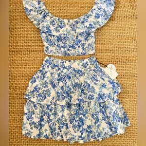 Matching set! Skirt & top with optional for sleeves or bandeau